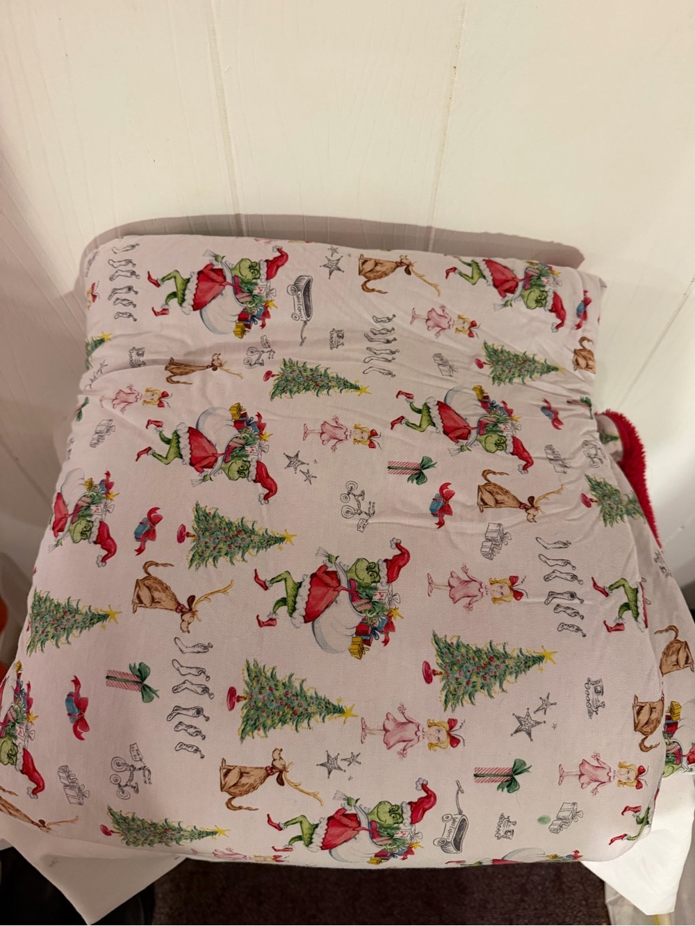 Kids Holiday Print blanket - White with Green & Red